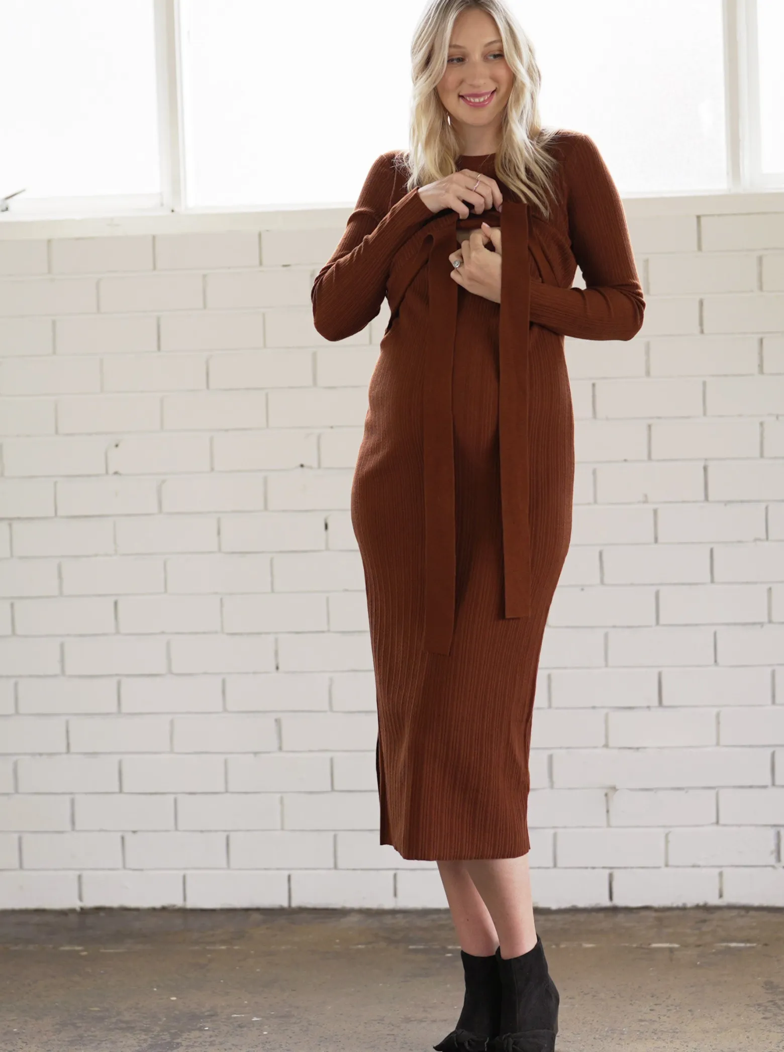 Annabella Knit Maternity Dress in Rust
