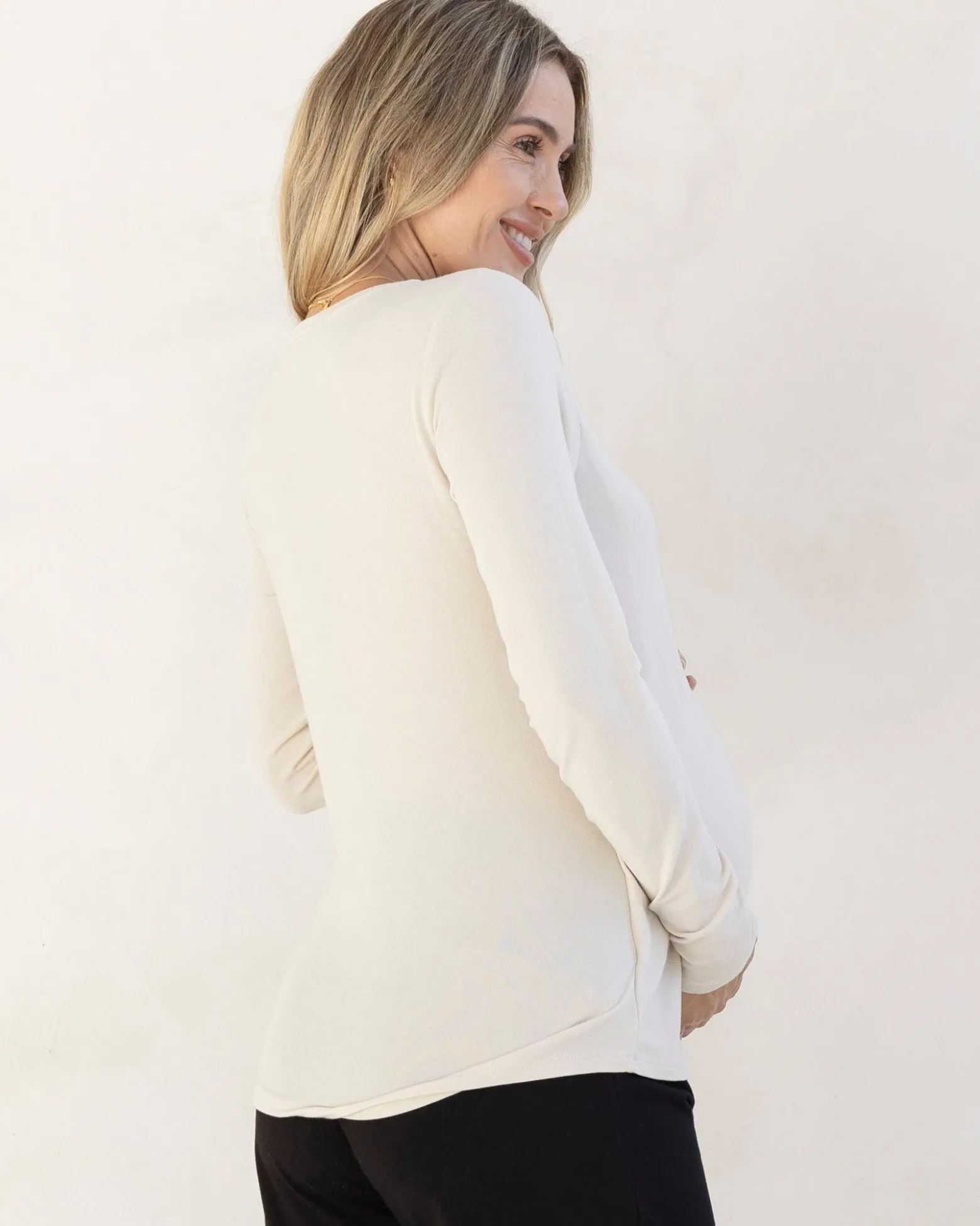 Annie Maternity/ Nursing Soft Nursing Top In Winter White