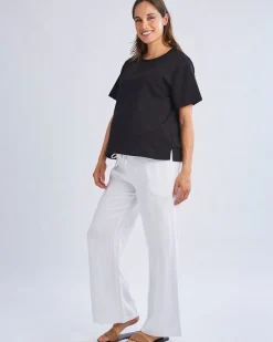 Versatile and Comfortable Maternity Cotton Tee in Black